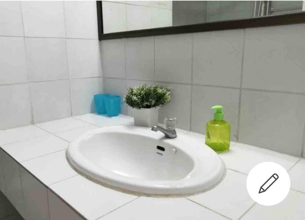 26 Condo With Pool Opposite The Train Station, Near Old City And Nimman Chiang Mai Buitenkant foto