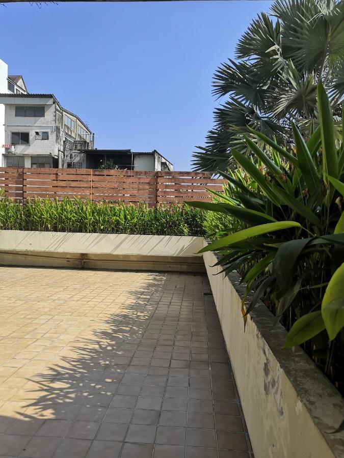 26 Condo With Pool Opposite The Train Station, Near Old City And Nimman Chiang Mai Buitenkant foto