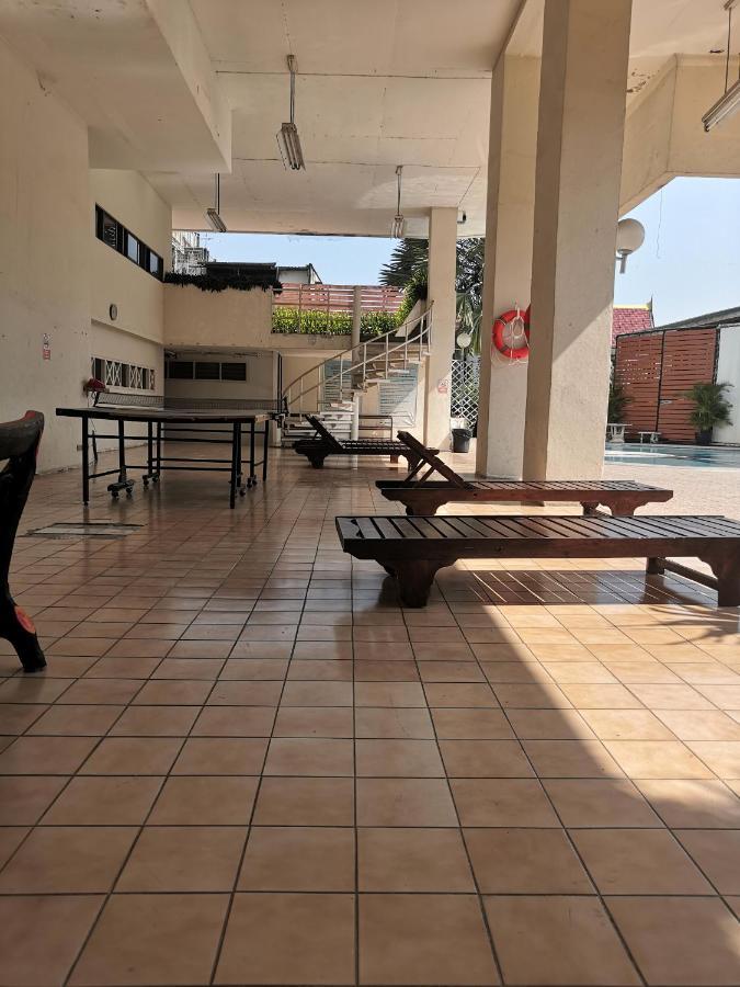 26 Condo With Pool Opposite The Train Station, Near Old City And Nimman Chiang Mai Buitenkant foto